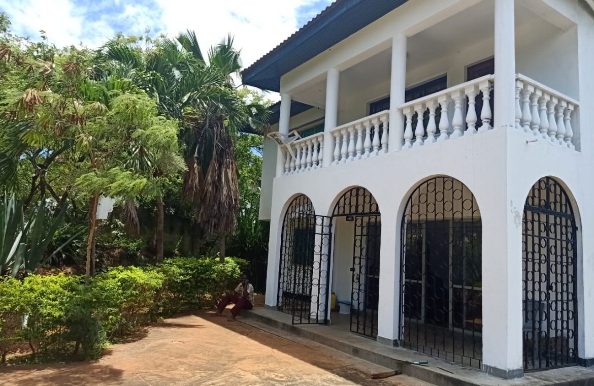 HOUSE FOR SALE IN KENYAN COAST, MOMBASA-NYALI