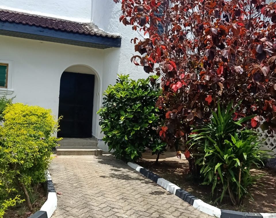 HOUSE FOR SALE IN KENYAN COAST, MOMBASA-NYALI