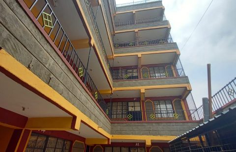 4 storey flat/plot/apartment in Githurai