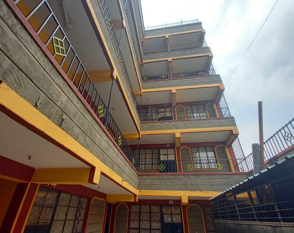 4 storey flat/plot/apartment in Githurai