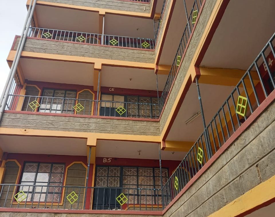 4 storey flat/plot/apartment in Githurai