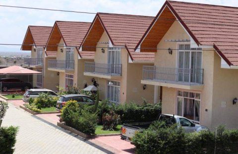 4 BEDROOM LUXURY TOWNHOUSE IN KITENGELA