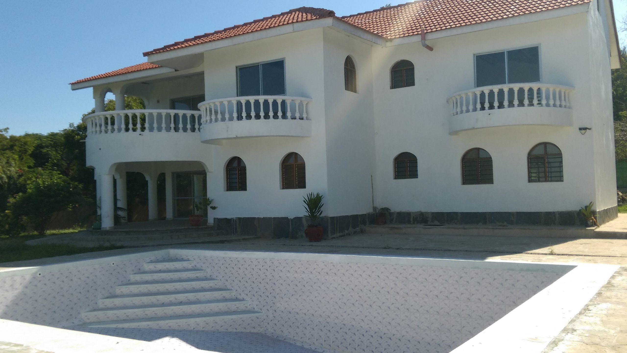 4 ACRES BEACH PROPERTY IN KENYAN COAST, MOMBASA - DIANI BEACH