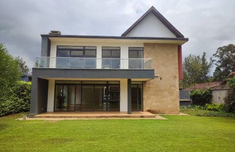 4 BEDROOM TOWNHOUSE AT GARDEN ESTATE